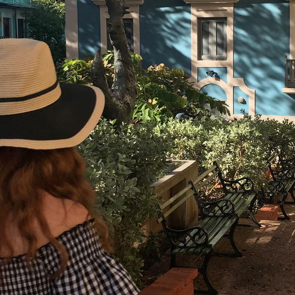 Meet your Posher, Ashley - Picture 1 of 1